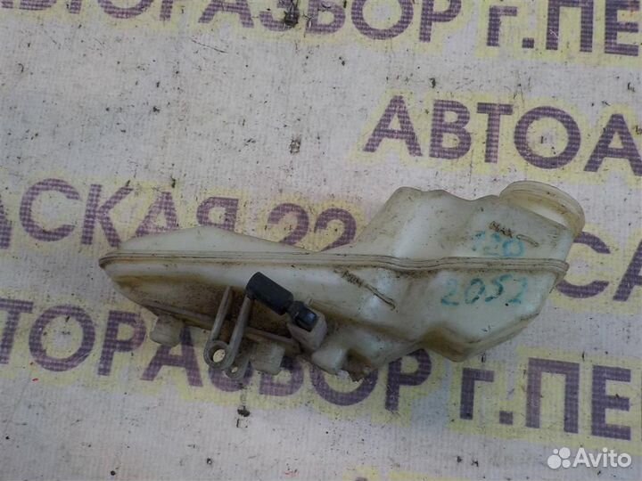 Бачок главного тормозного цилиндра Toyota Corolla