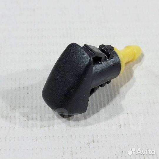 Форсунка / nozzle assy-W/shld washer LH