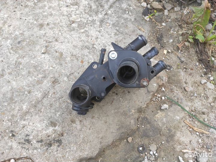 Корпус термостата Volkswagen Golf 3 1.4