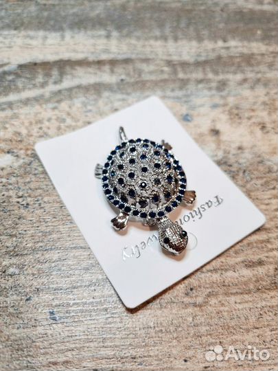 Брошь в виде Черепахи