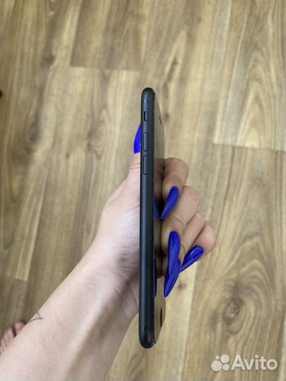 Телефон iPhone 7 128gb