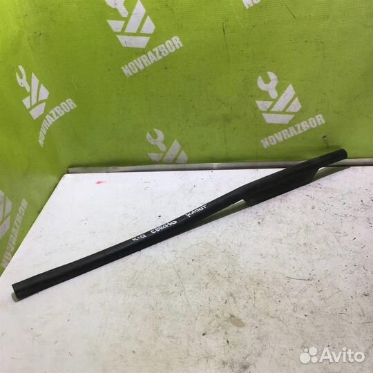 Уплотнитель капота Киа Серато
