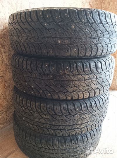 Viatti Bosco S/T V-526 215/65 R16