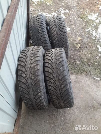 Sava Eskimo Stud 195/65 R15