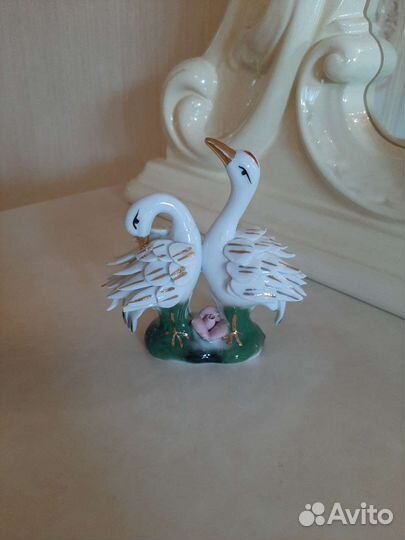 Фарфоровая статуэтка