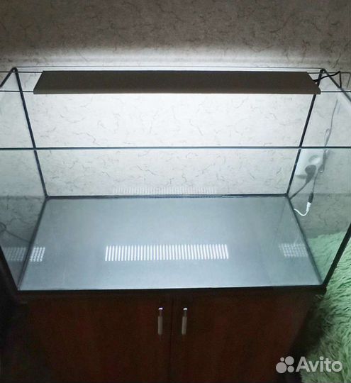 Аквариум с тумбой