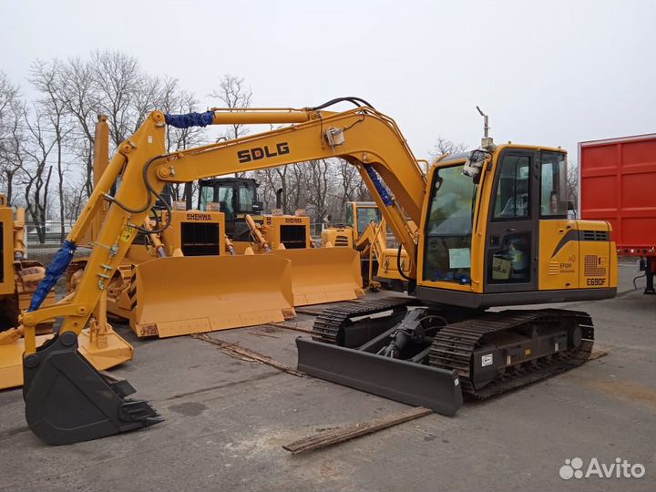 Гусеничный экскаватор SDLG (LGCE) E690F, 2023