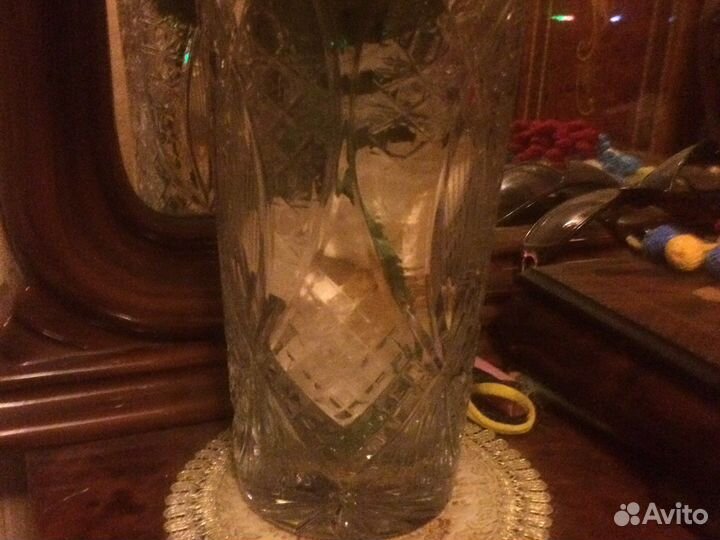 Ваза хрустальная с. Цветами