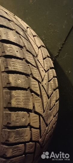 Резина Dunlop SP Winter 245 50 R18 шипы