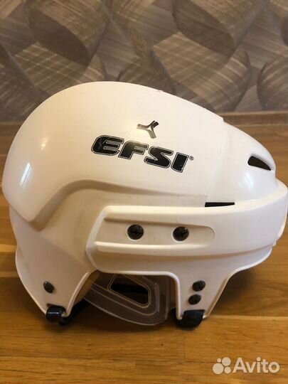 Хоккейные шлемы efsi и CCM Junior