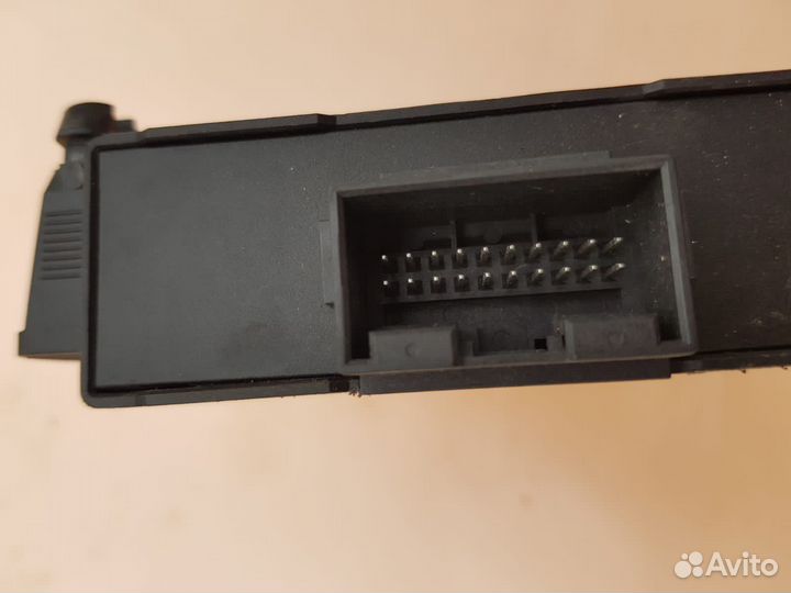 Блок упр. интерфейсом Фольксваген 1K0907530S