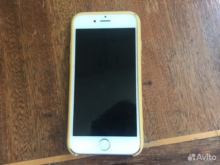 Телефон iPhone 6s