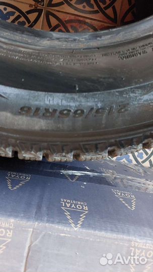 Nexen Winguard WinSpike 215/65 R16 и 215/65 R16 98D