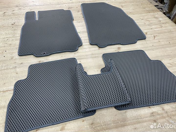 Автоковрики EVA для Nissan Tiida 2004-2013