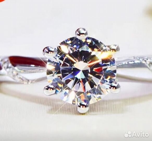 Кольцо с фианитом в серебре варианты