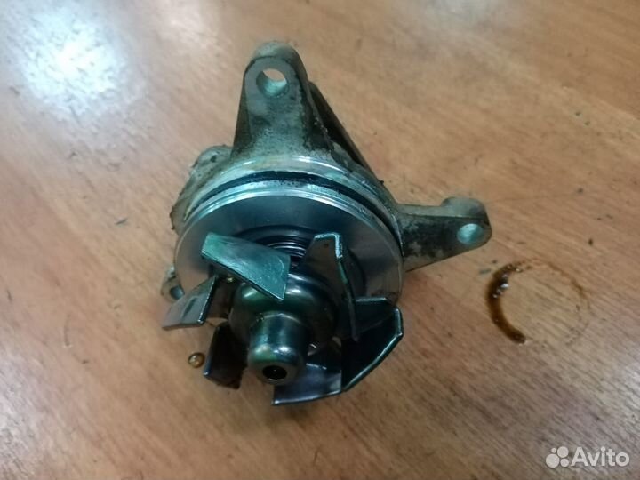 Водяной насос Шкив помпы Mazda MPV II (LW) L3