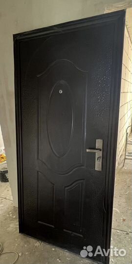 Дверь входная металлическая