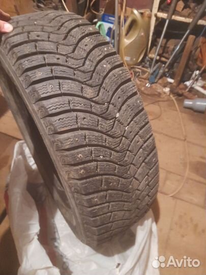 Michelin Latitude X-Ice North 2 + 225/65 R17