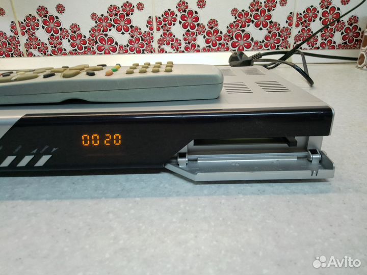 Ресивер триколор DRE-5300