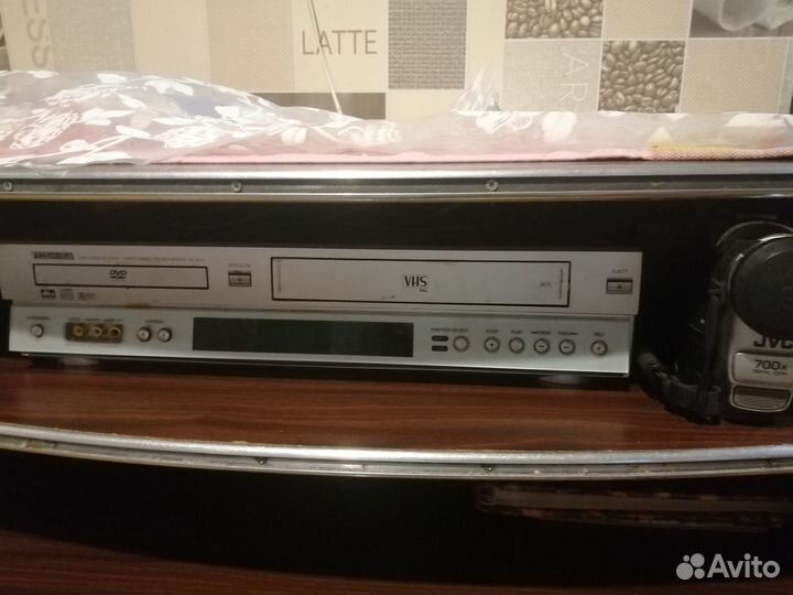 Видеомагнитофон toshiba видеокамера JVS