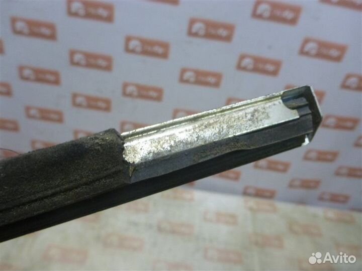 Молдинг стекла передний правый Volvo Xc70 BZ95