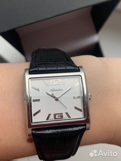 Наручные часы женские швейцарские