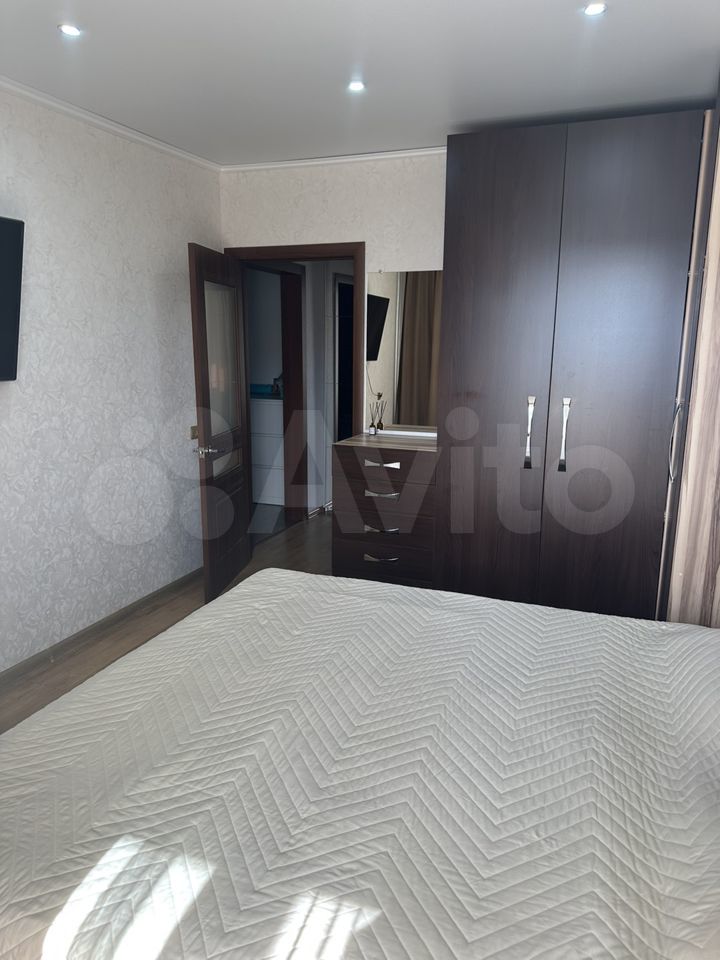 2-к. квартира, 53 м², 8/10 эт.