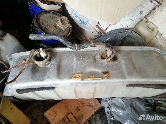 Бак на мерседес 124