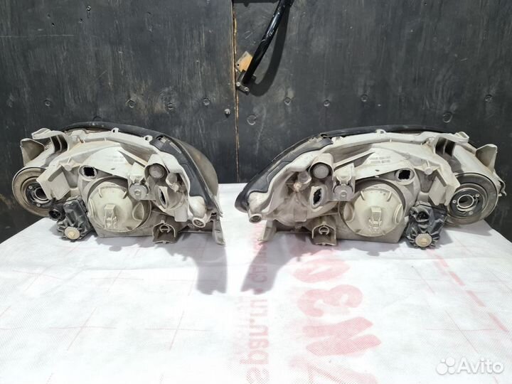 Фары Toyota Camry AVC30 2003г