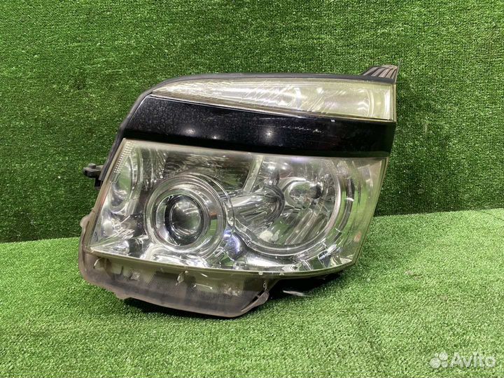 Фара toyota voxy ZRR70 L 2009 Лево / Левый