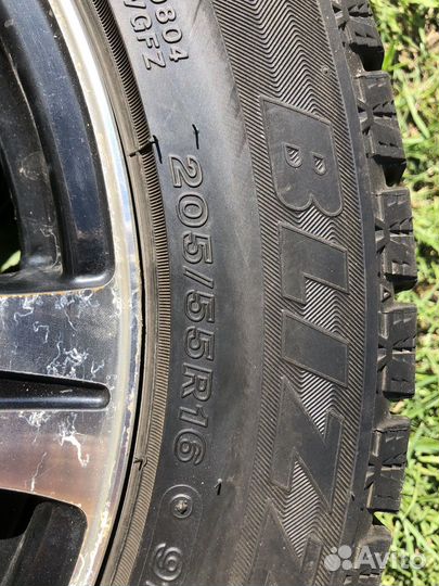 Bridgestone Blizzak Revo GZ 205/55 R16