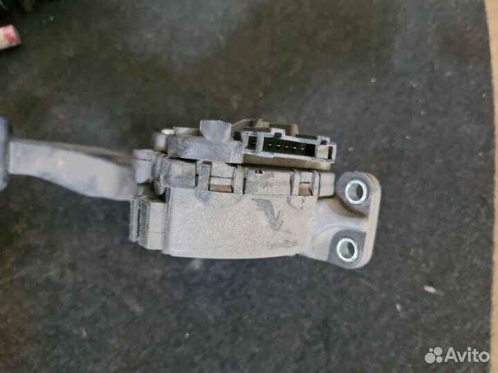 Педаль газа LADA Largus K4M 2016