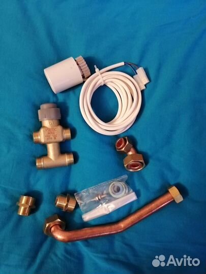 Клапан с сервоприводом Honeywell для фанкойла