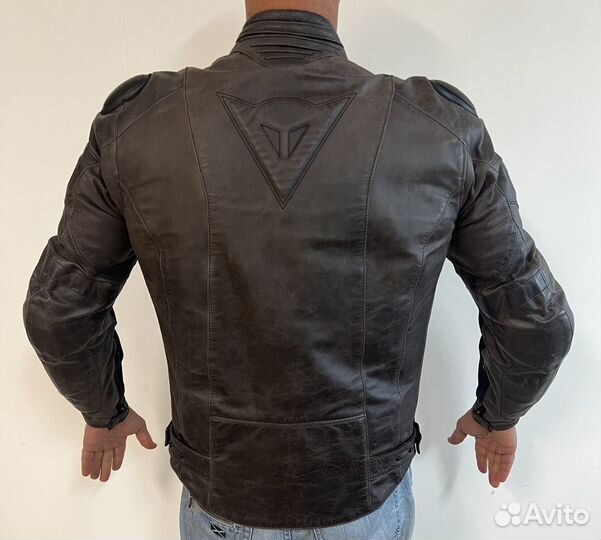 Мотокуртка кожаная мужская Dainese Size 52