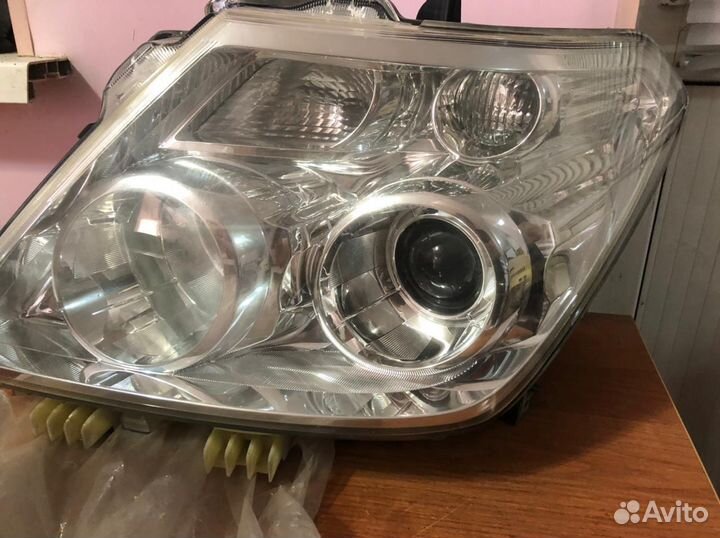 Фара на Нисан патруль