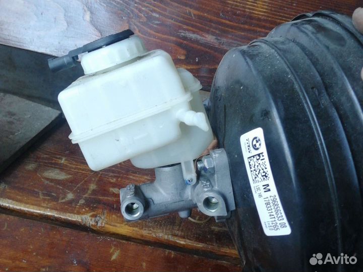 Вакуумный усилитель тормозов BMW X5 F15