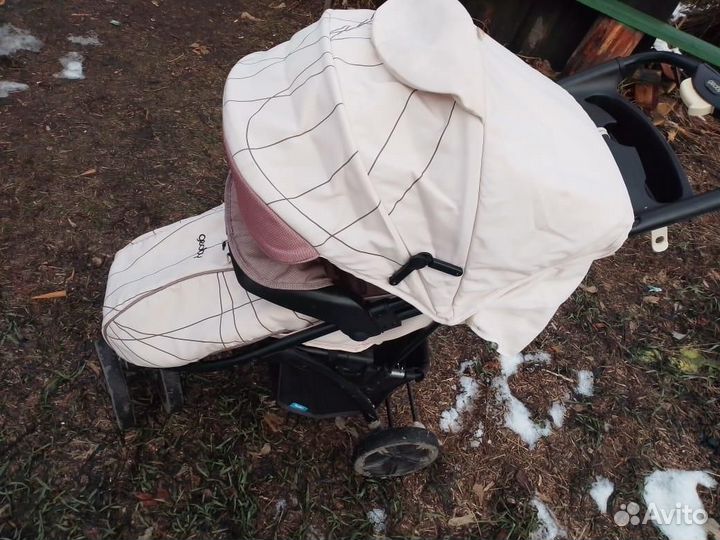 Прогулочная коляска