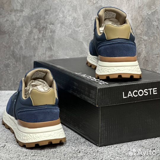 Кроссовки осенние Lacoste