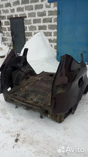 Задняя часть кузова subaru tribeca EZ 30