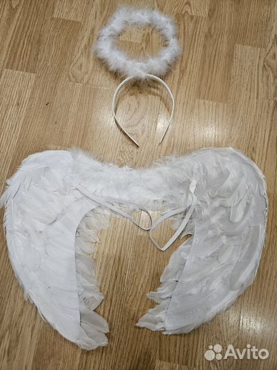 Крылья ангела и нимб