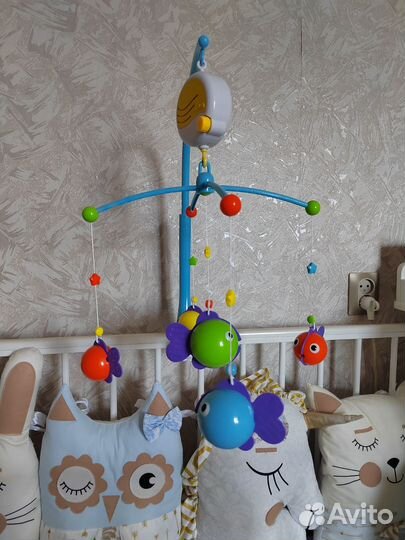Мобиль в кроватку музыкальный Жирафики