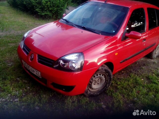 File:2002 Renault Clio Authentique 1.2 (Front).jpg - Wikimedia Commons