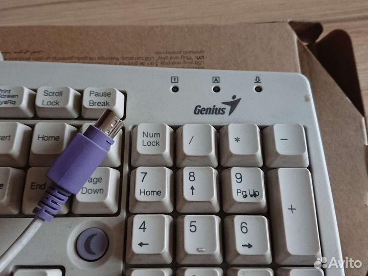 Клавиатура genius k639 ps/2 отличное состояние