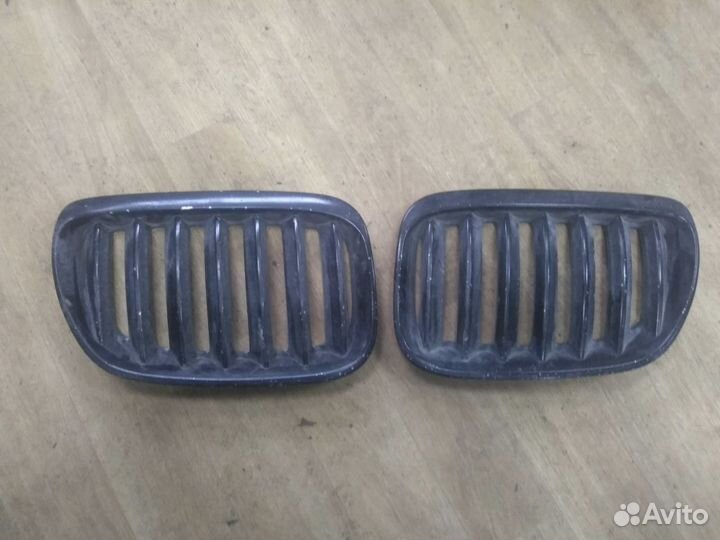 Накладки на решетку радиатора BMW e53