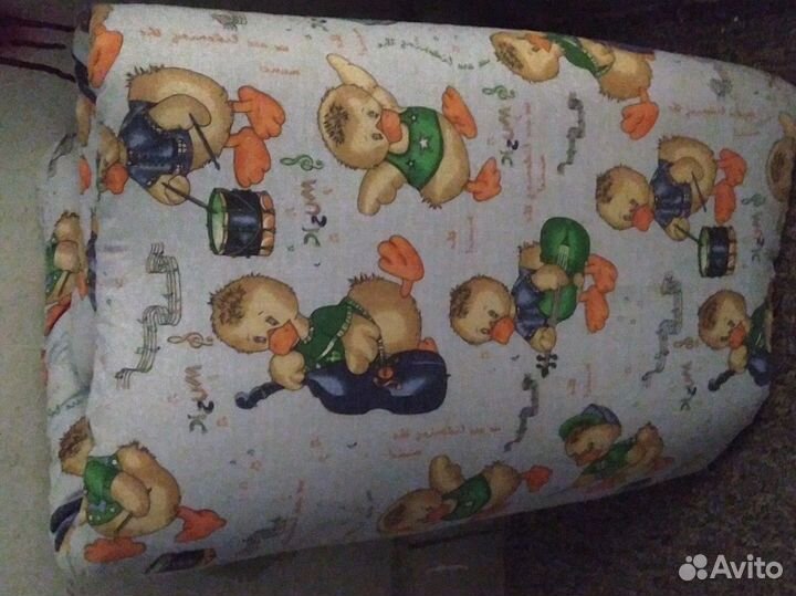 Комплекты в кроватку, подушки, одеяла, покрывала