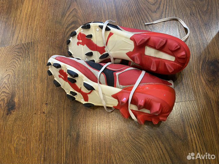Футбольные бутсы puma