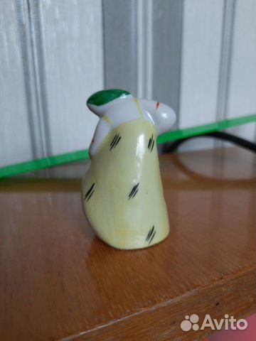 Статуэтка фарфор