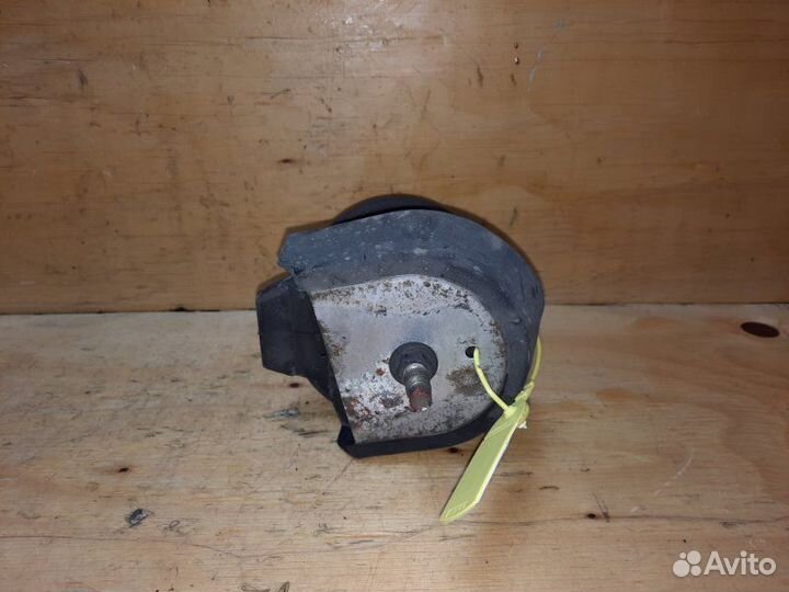 Подушка двигателя передняя левая Nissan Fuga PY50