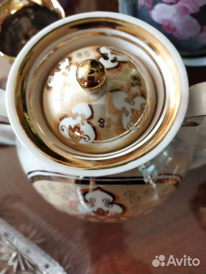 Чайник, хрустальные салатники