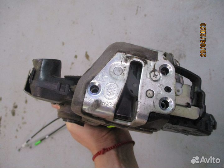 Замок передний правый тойота лексус